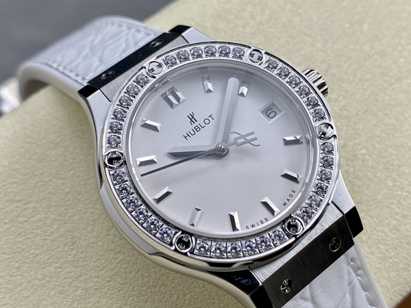 ウブロコピー時計正面デザイン